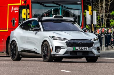 Uber беспилотные такси, автономные такси Лондон, тестирование робомобилей, беспилотный транспорт Великобритания, инновации в такси