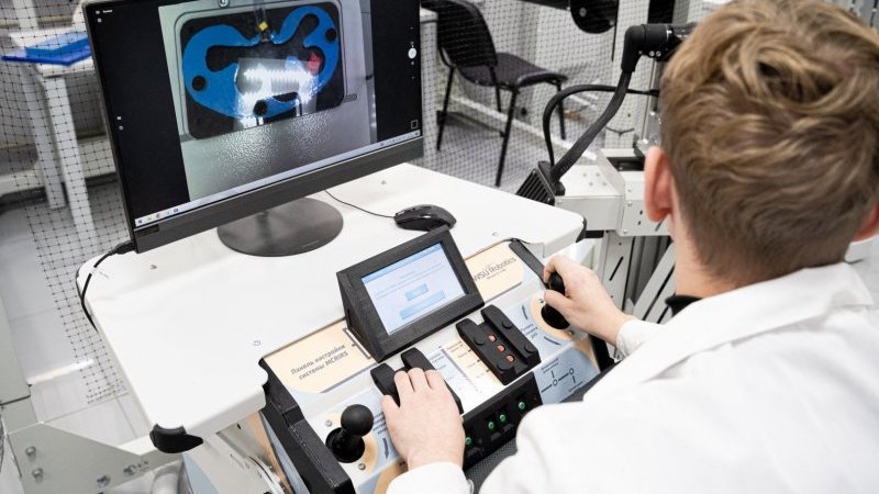 робот, хирургия, урология, уретроскоп, почки