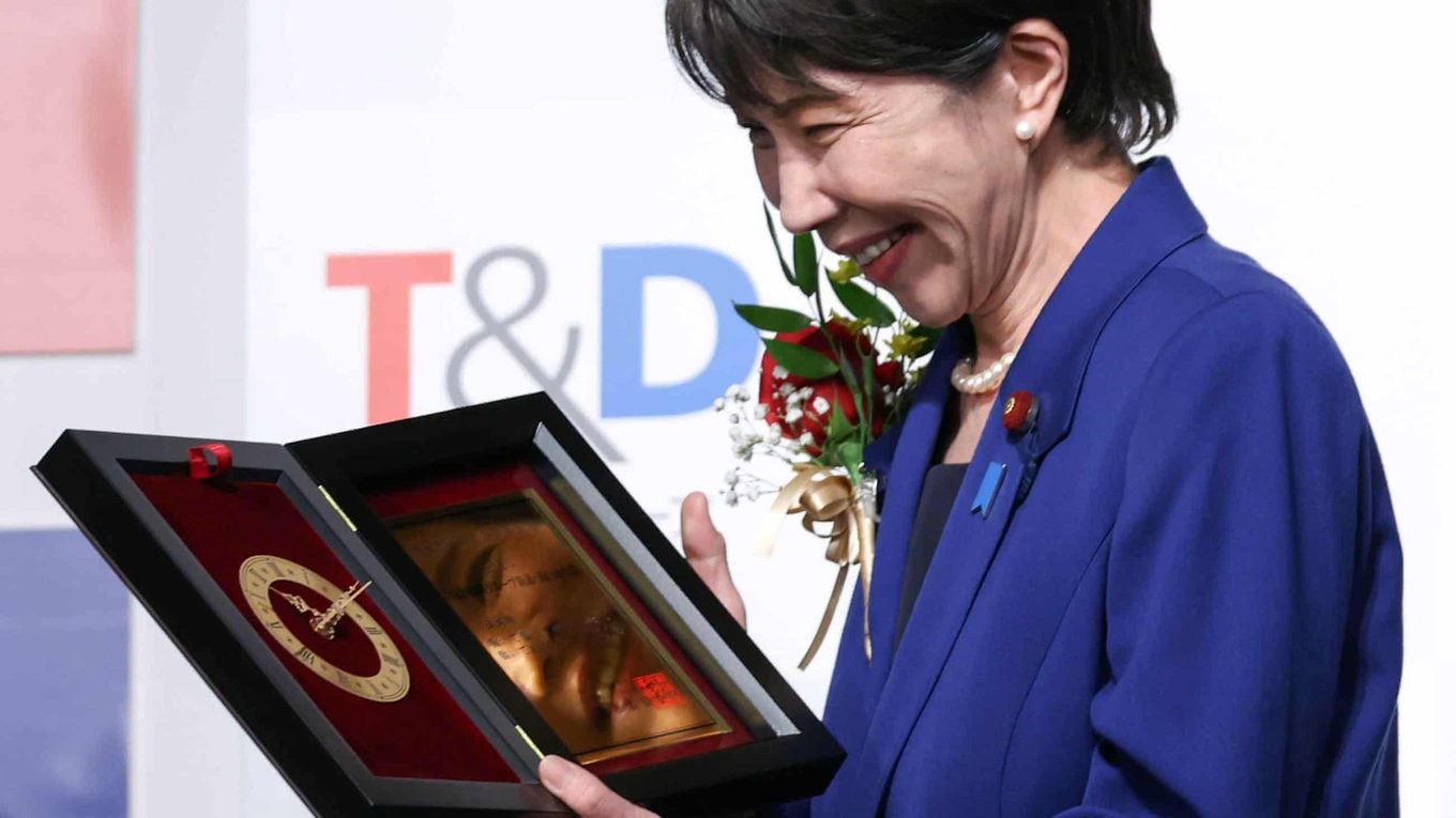 Япония, премьер, работа, лозунг, трудоголизм