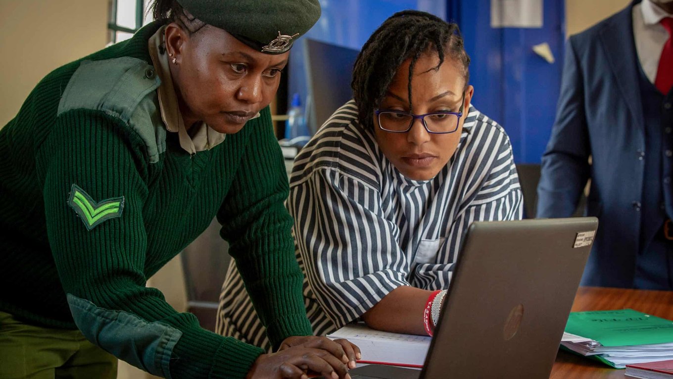 Кения, тюрьма, юрист, женщины, правосудие