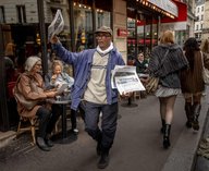 париж, газетчик, франция, награда, культура