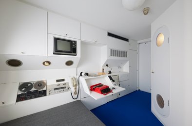 Nakagin Capsule Tower, японский модернизм, архитектура Токио, выставка в MoMA, капсульное жилье