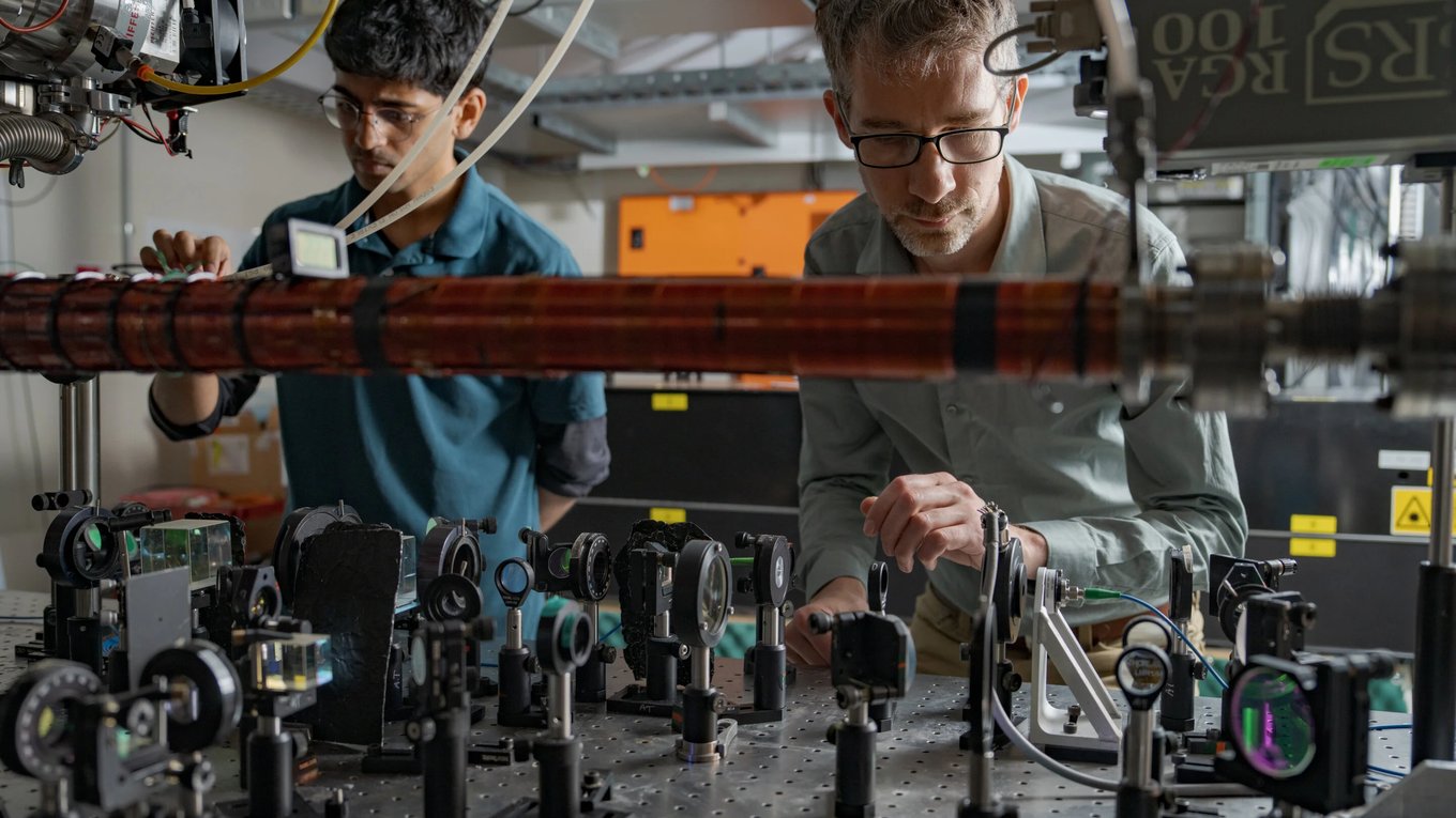 атом, квант, суперпозиция, гелий, физика