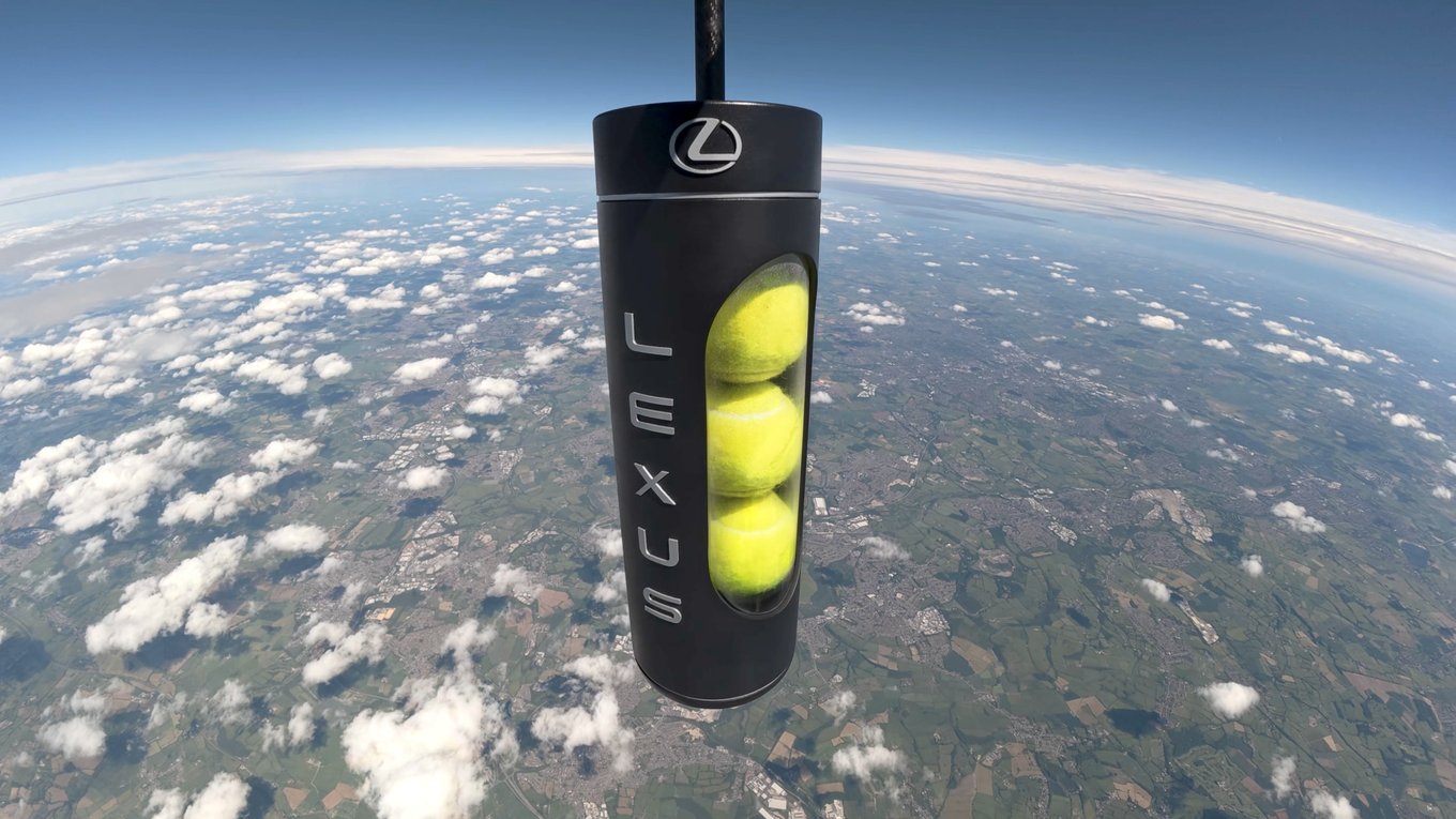 Lexus, теннис, космос, аэростат, технология