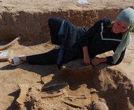 Ирак, археология, Вавилон, артефакт, студентка