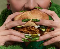 KFC, огурцы, реклама, Австралия, меню
