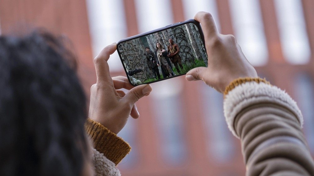 фильм 28 лет спустя, Дэнни Бойл iPhone, съемки на iPhone 15 Pro, зомби-триллер 2024, постапокалиптическое кино