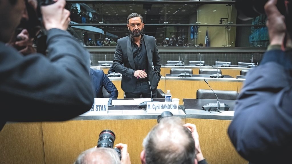 Сирил Хануна, выборы во Франции 2027, политические амбиции телеведущего, партия Oxygène, французская политика и СМИ