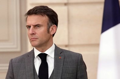 Макрон, политическая слабость, пенсионная реформа, французская политика, Le Monde