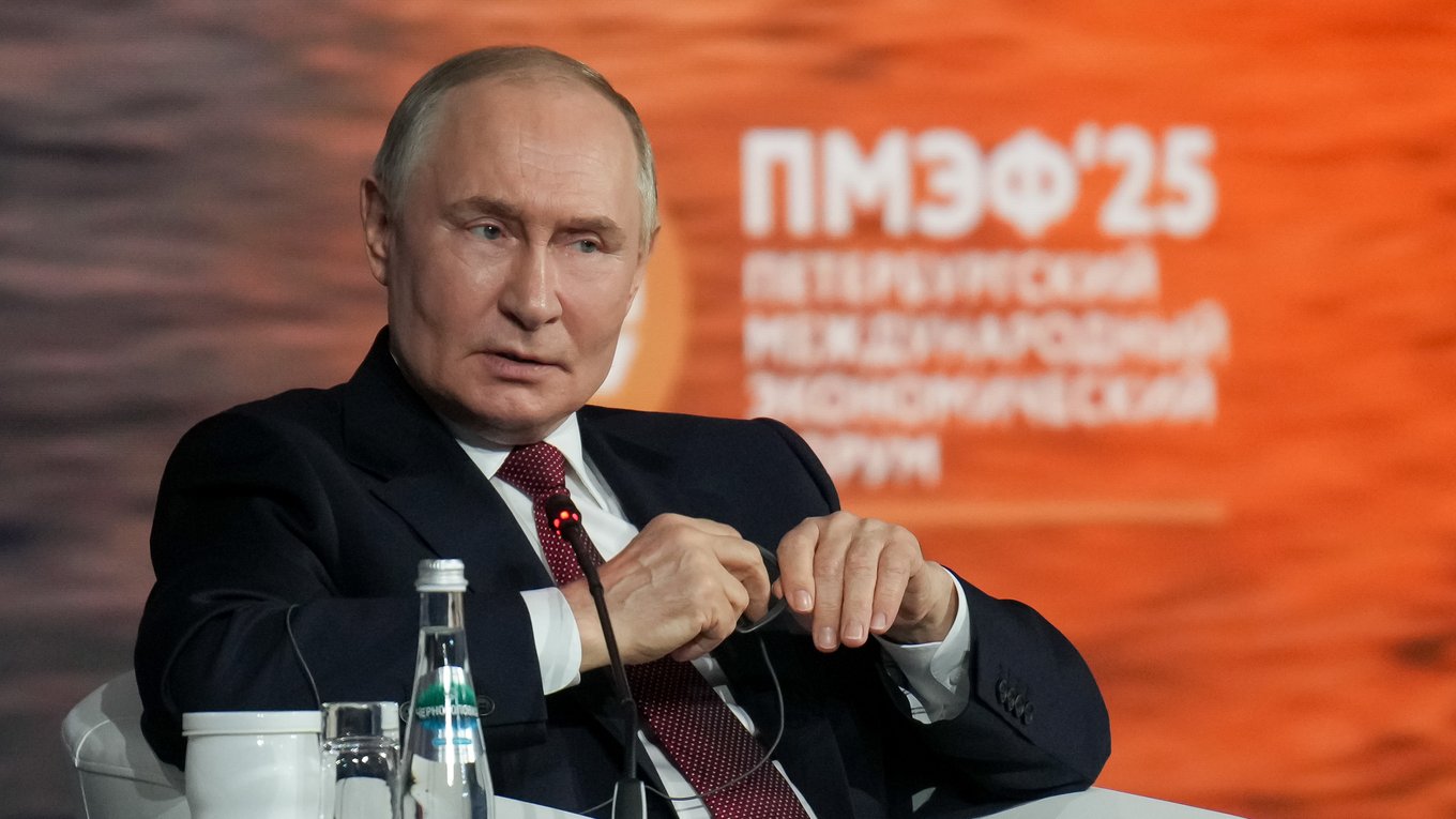 ПМЭФ 2025, технологическое развитие России, цифровизация экономики, искусственный интеллект, национальные технологические инициативы
