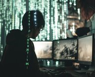 Граждан КНДР обвиняют в отмывании денег через ИТ-схемы