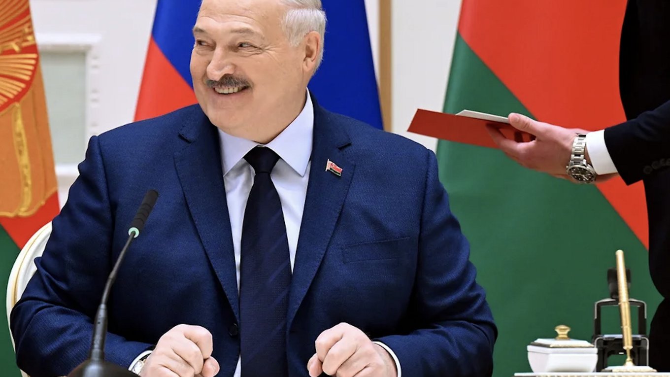 Победа Лукашенко: реакция Востока и Запада