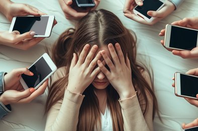 Запрет смартфонов не помогает школьникам учиться лучше