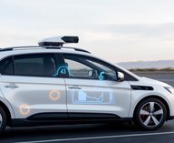 Роботакси Waymo застряло на круговом движении