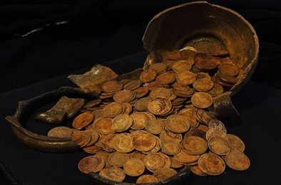 археология, клад, монеты, золото, Торжок