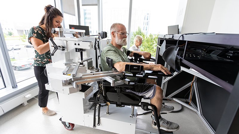 робот, экзоскелет, инсульт, сенсорика, реабилитация