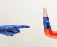 ЕС вводит первые санкции против России за дезинформацию