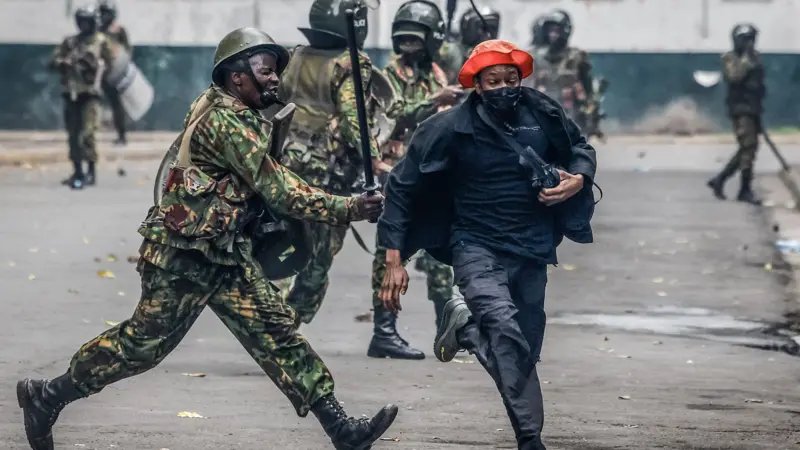 Уганда, выборы, цензура, митинги, стриминг