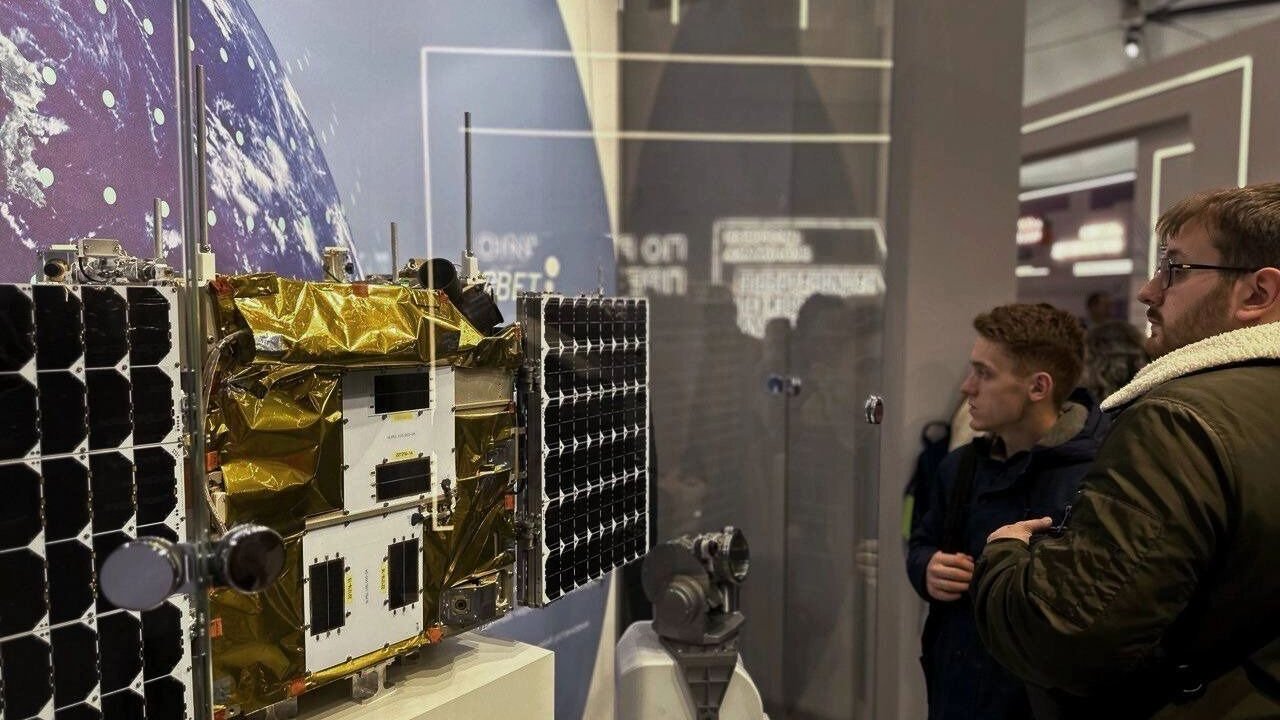спутники, интернет, терминалы, Роскосмос, связь