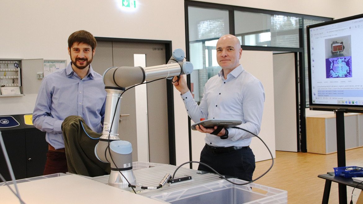 Германия, роботы, переработка, текстиль, электроника