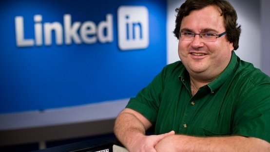 Основатель LinkedIn* в своей новой книге развенчивает страхи перед ИИ