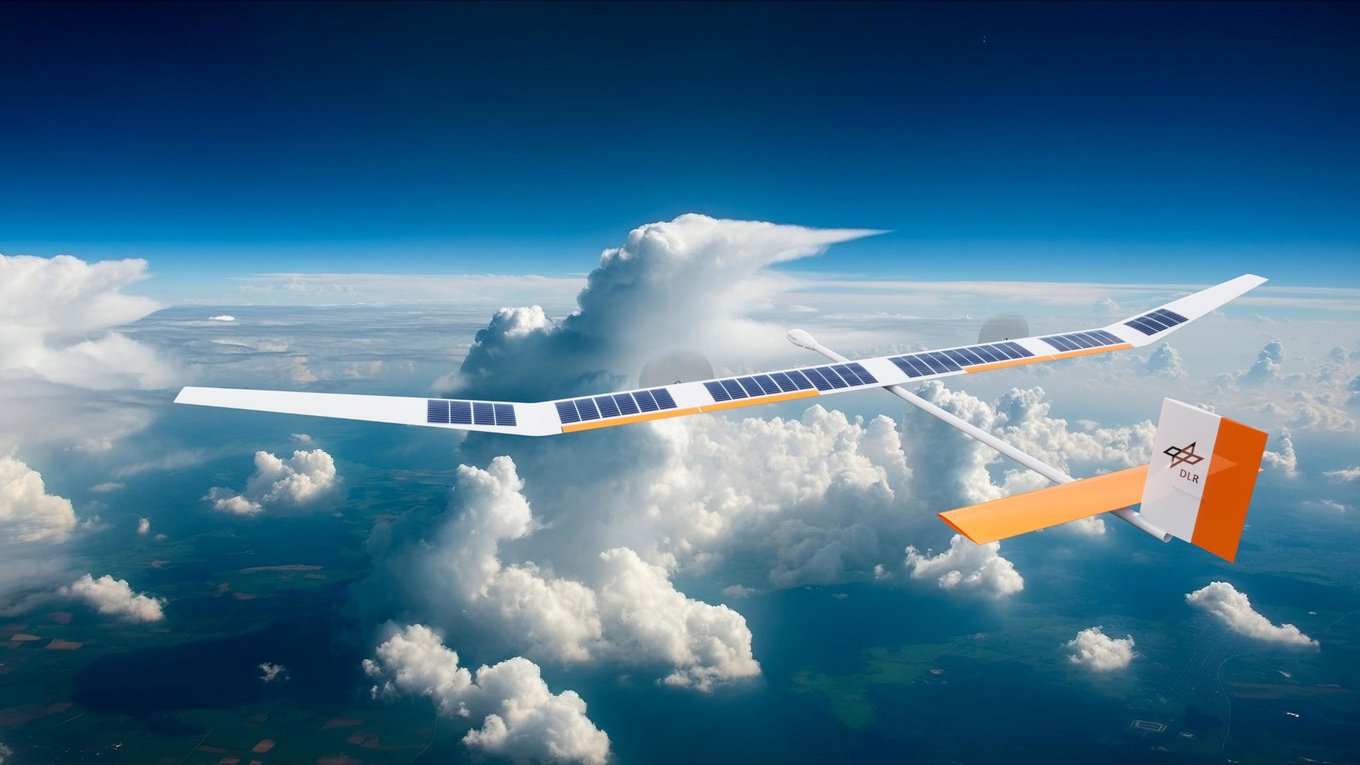 беспилотник, стратосфера, солнечныебатареи, испытания, самолет