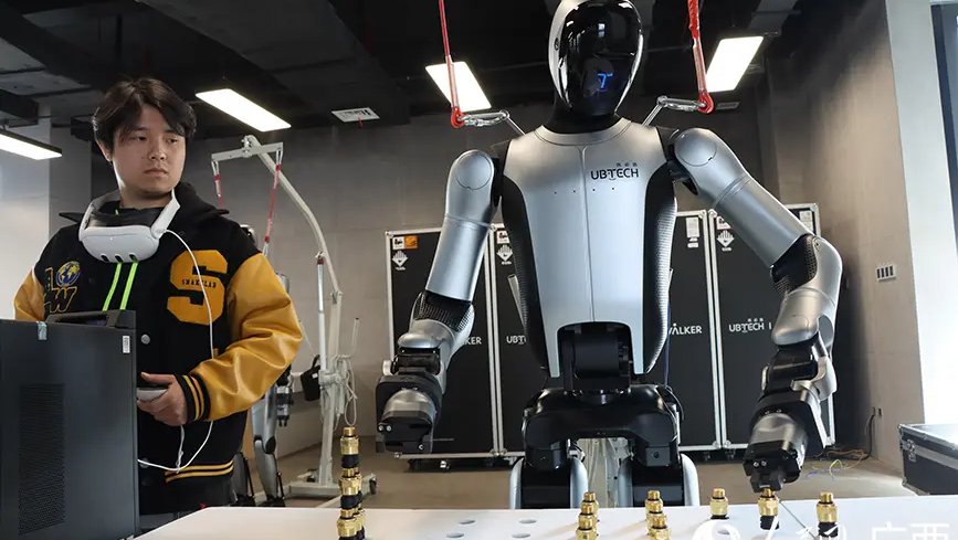 Китай, роботы, автозавод, производство, технологии