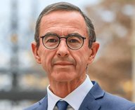 макронизм критика министра, Бруно Ретайо МВД Франции, политический кризис Франция, коалиционное правительство Макрона, конфликт Республиканцы Возрождение