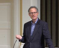 социальные сети, поляризация общества, влияние соцсетей, Николас Карр, интернет-зависимость