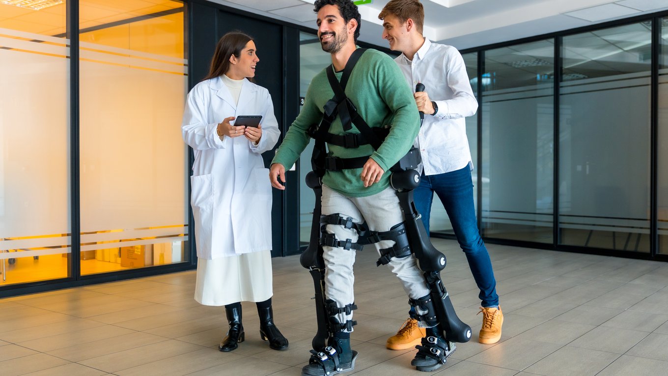 экзоскелет, робототехника, технологии, искусственныйинтеллект, тестирование