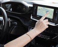 автомобили, экраны, аварии, безопасность, водители