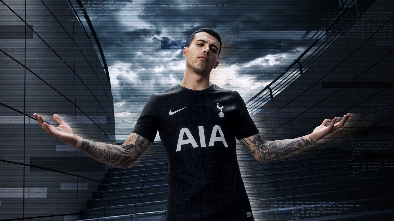 Tottenham Hotspur новая форма, черная форма футбольного клуба, выездная форма Tottenham 2025, кампания In Darkness We Dare, футбольный стиль Nike