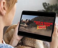 запрет рекламы, Twix реклама, опасное вождение, нарушение ПДД, реклама в Великобритании