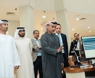 ОАЭ, оплата по ладони