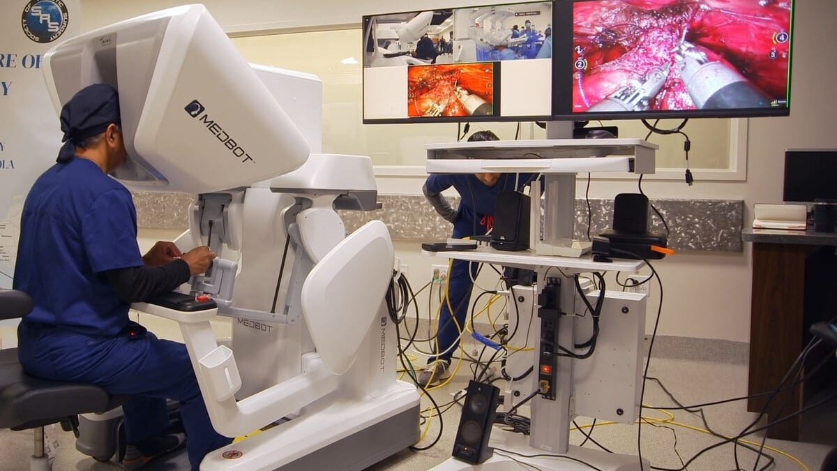 операция, врачи, робот, Кувейт, Бразилия