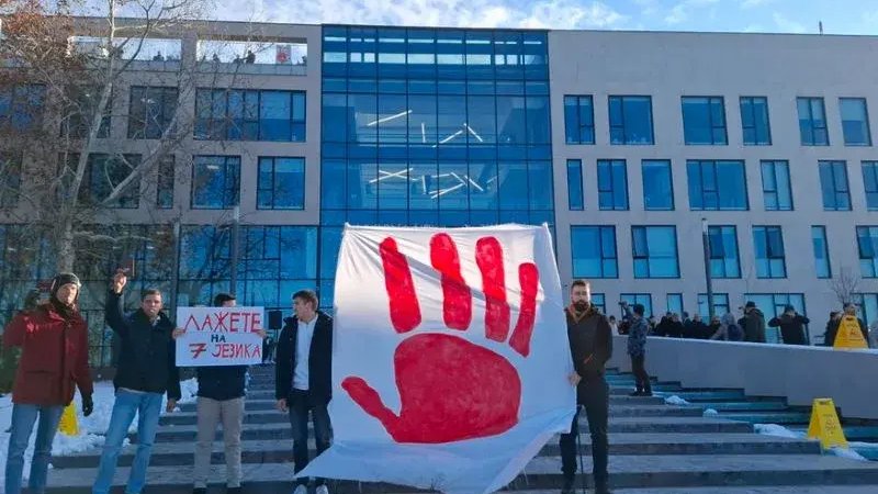 Студенты в Сербии заблокировали здания государственного телевидения