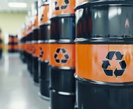 toxic-waste-storageКитай, пластик, авиатопливо, катализатор, отходы-facility-rows-chemical-barrels-with-clear-warning-signs