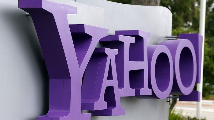 Как Yahoo с помощью ностальгии о жизни без ИИ привлекает миллениалов
